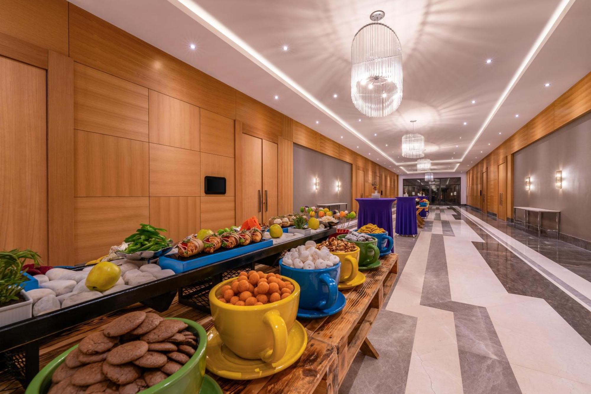 Trendy Lara Hotel Antalya Exterior foto